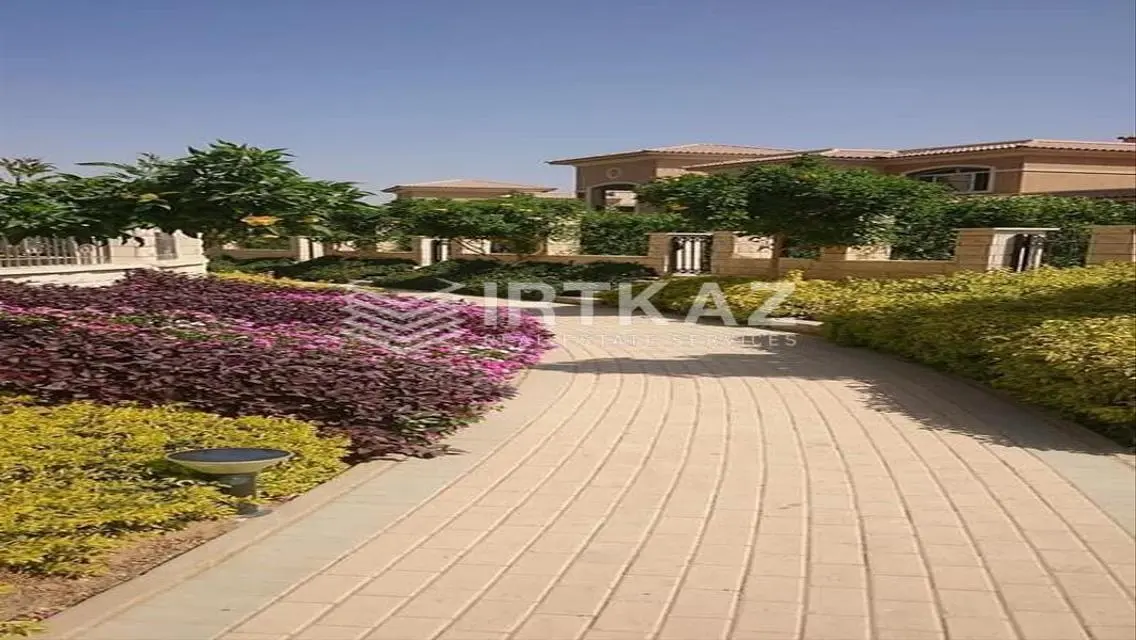 فيلا 375م بمقدم 5% واقساط تصل 7سنين اميز موقع