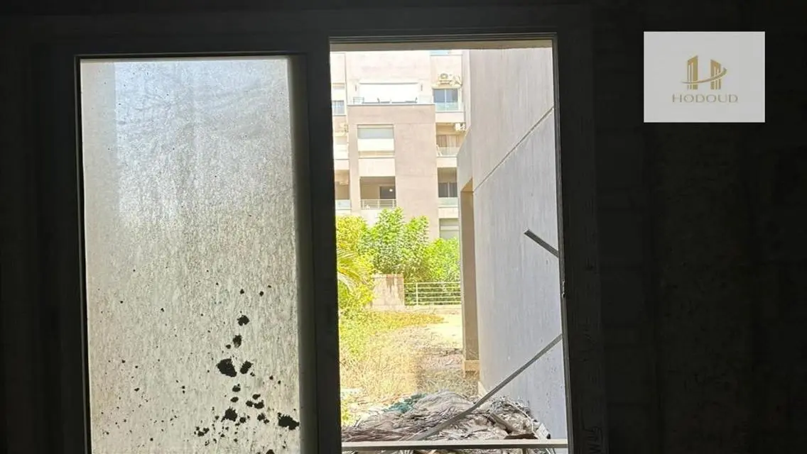 شقة بحديقة للبيع في فيلدج جاردن قطاميه