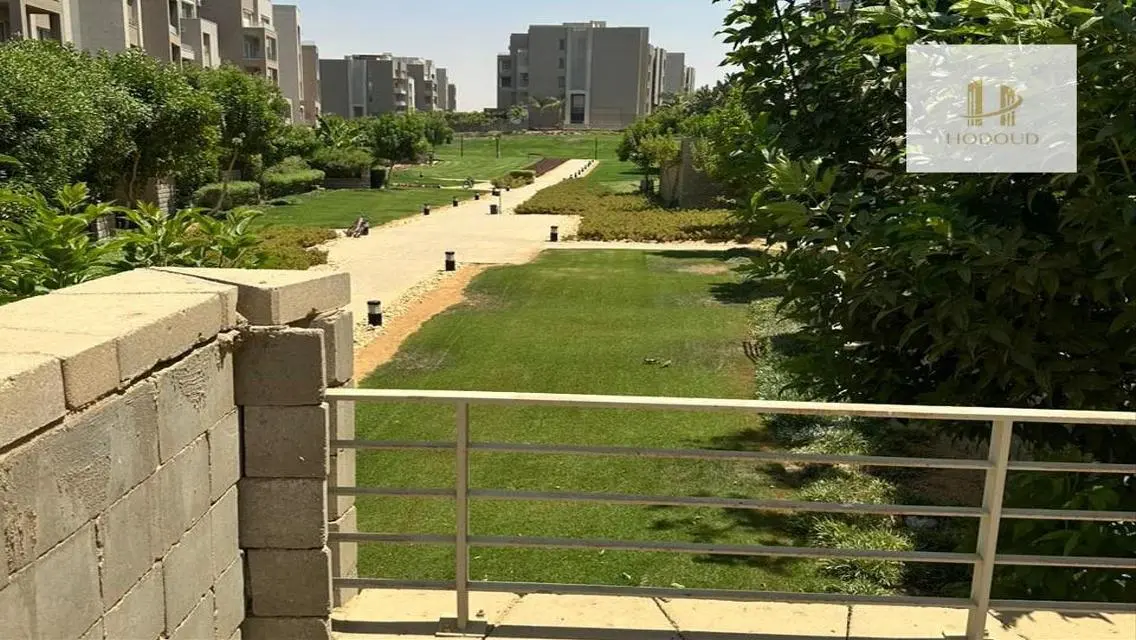 شقة بحديقة للبيع في فيلدج جاردن قطاميه