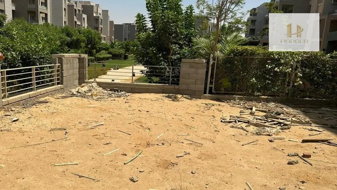 شقة بحديقة للبيع في فيلدج جاردن قطاميه