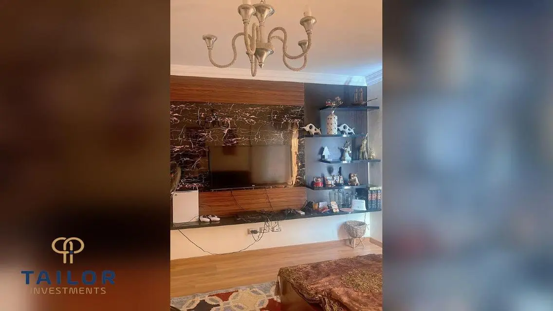 شقه للبيع بكمبوند جايد امام السوق الشرقى  _ الرحاب