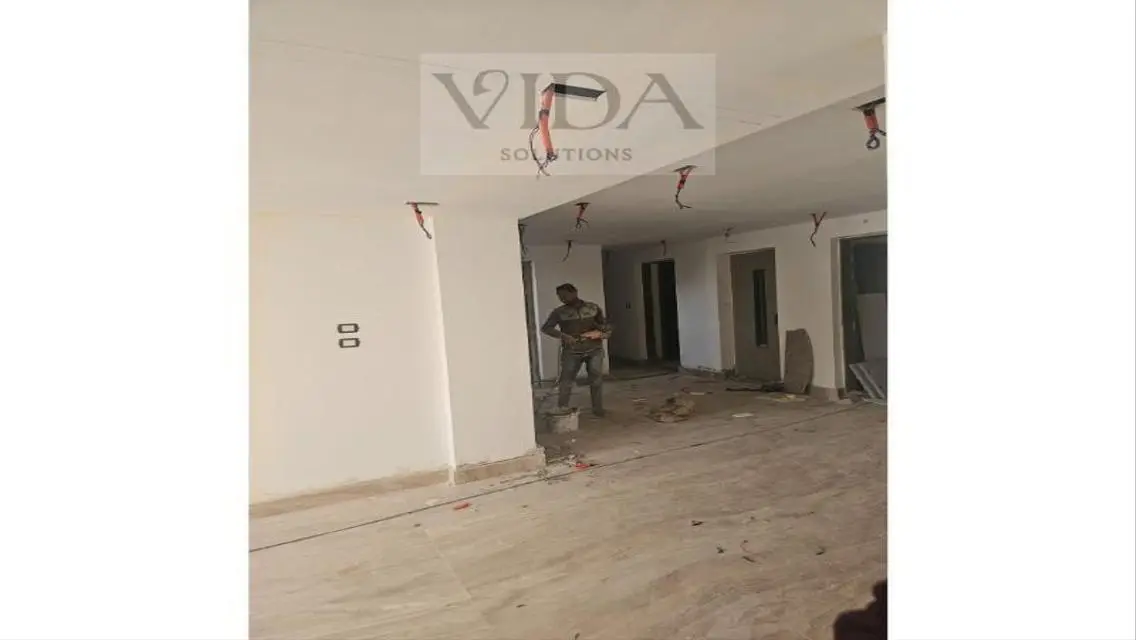 شقة 130 م فى موقع مميز قلب الشيخ زايد بليس جيت