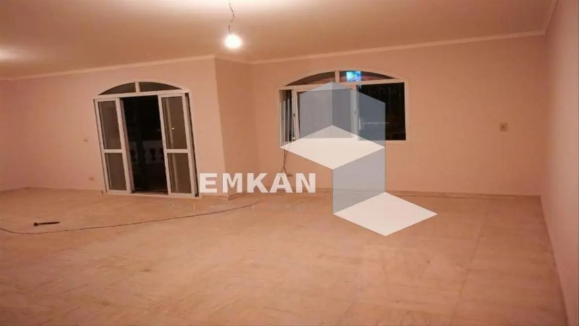 Ground floor apartment for rent, beverly hills