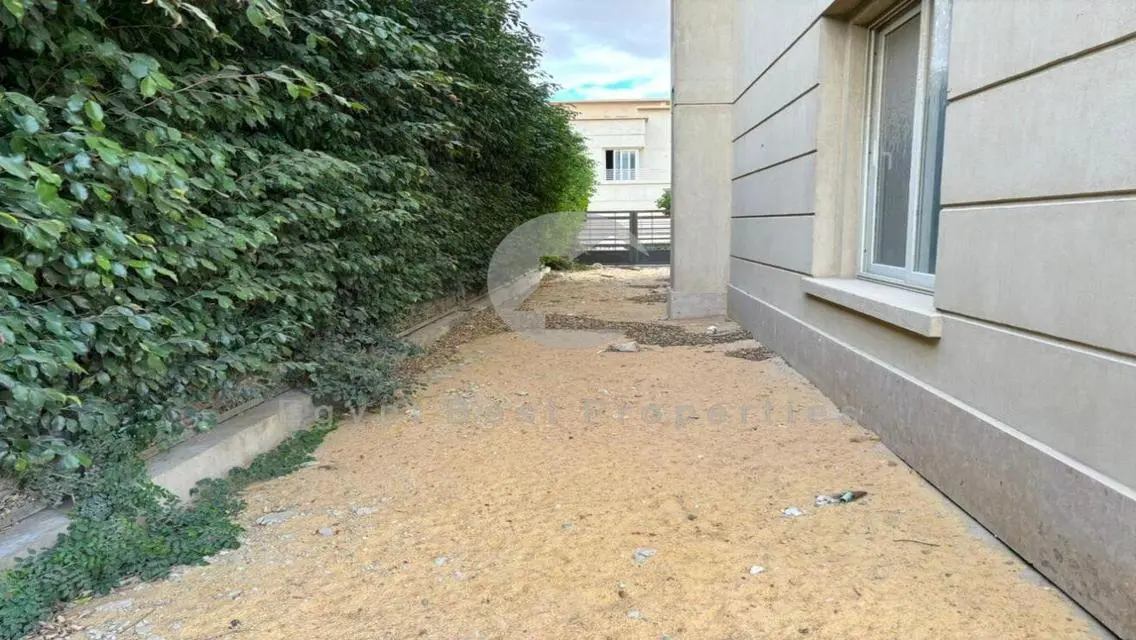للبيع فيلا بافضل سعر في كومباوند جيدار اكتوبر