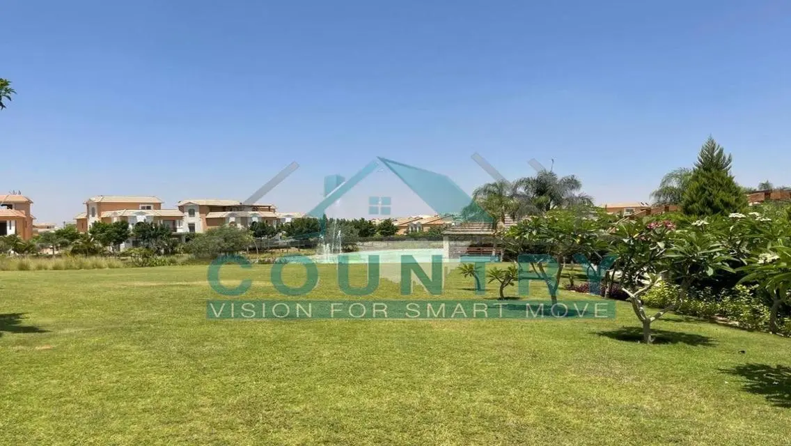 Town House Partly Finished Ready To Move 266 sqm .