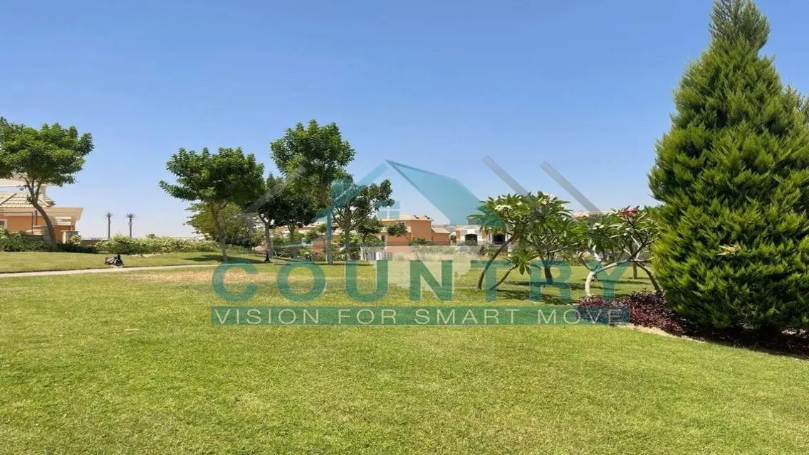 Town House Partly Finished Ready To Move 266 sqm .