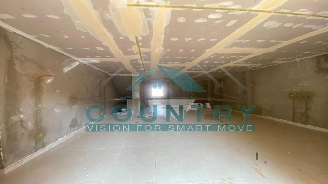 Town House Partly Finished Ready To Move 266 sqm .