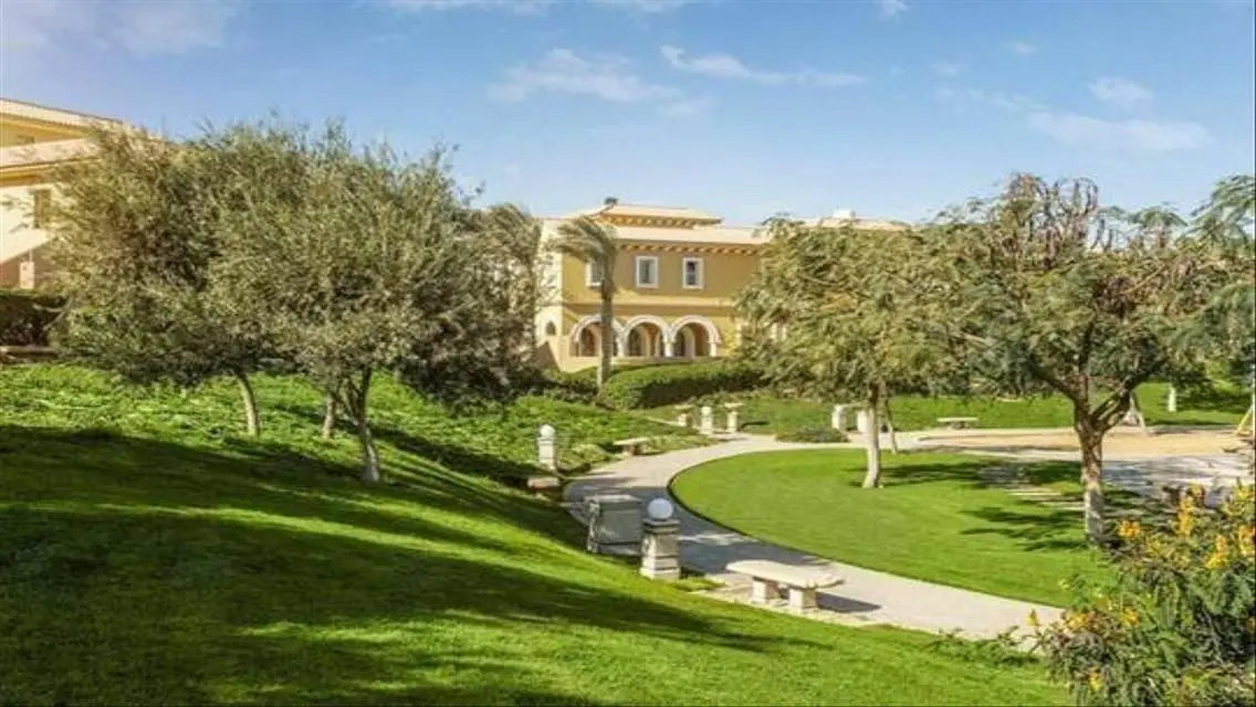 cheapest  villa in hydepark 10 years installment