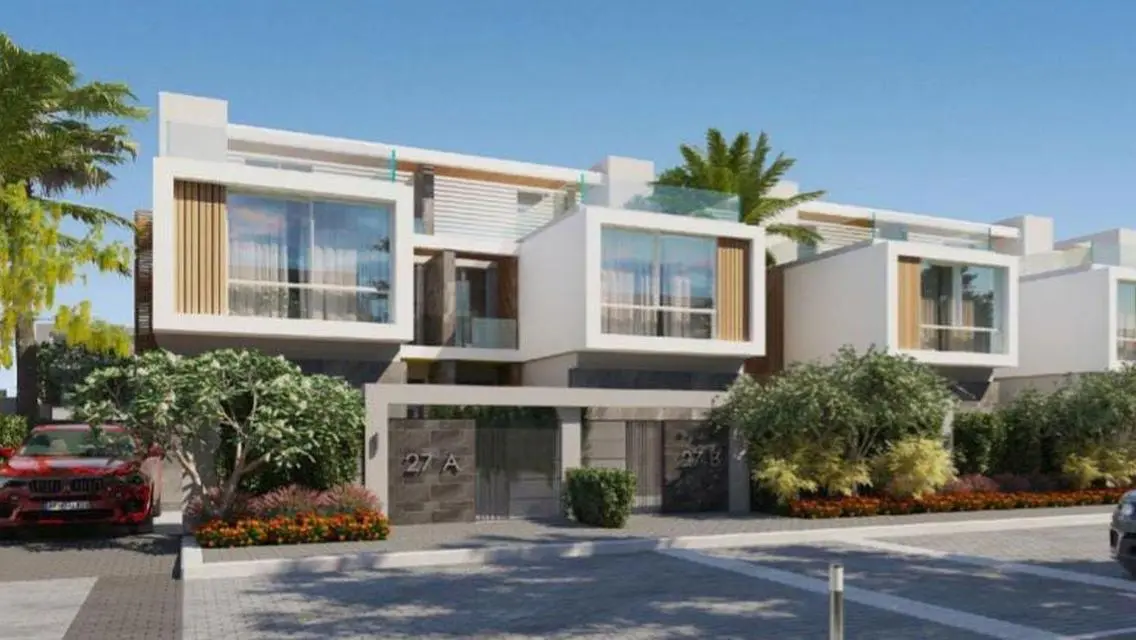 Attractive price villa in Lavista Next to Beverly