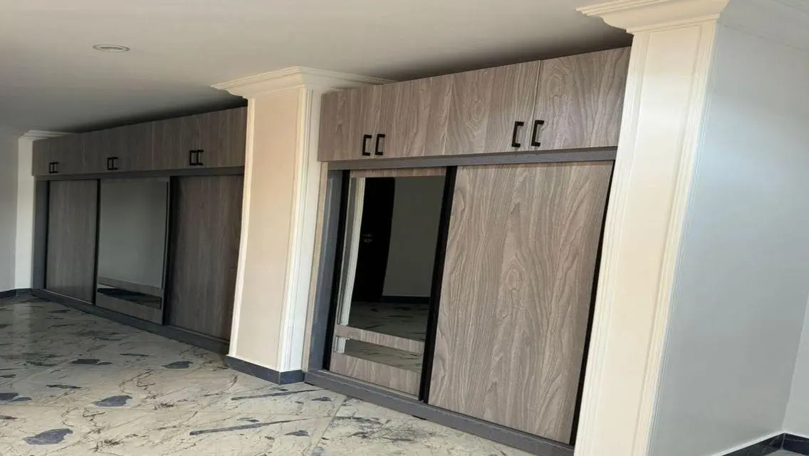 بنتهاوس  فاخر مفروش للايجار في جراندا ,الشروق