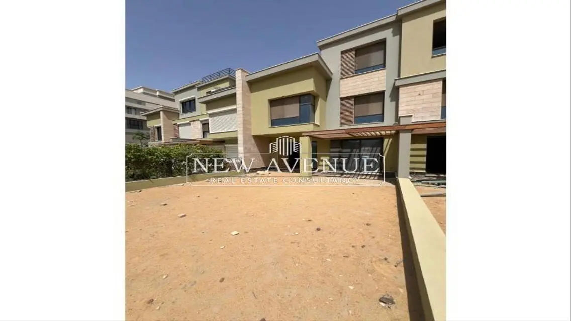 Townhouse 260 m in Villette Sodic -Prime Location