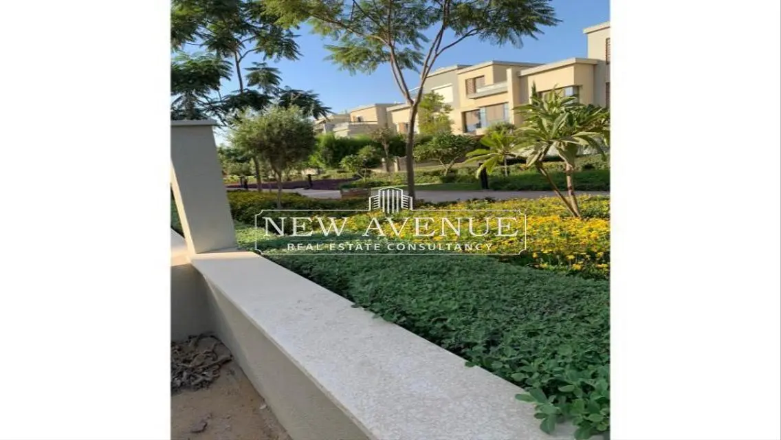 Townhouse 260 m in Villette Sodic -Prime Location