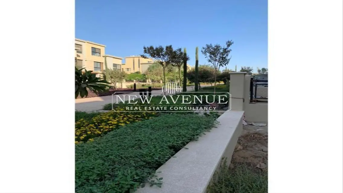 Townhouse 260 m in Villette Sodic -Prime Location