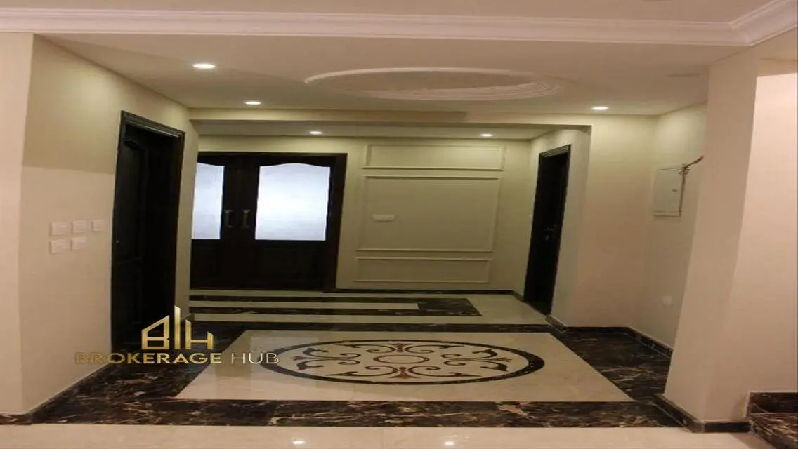 أى فيلا للايجار لوكيشن مميز ماونتن فيو هايد بارك,