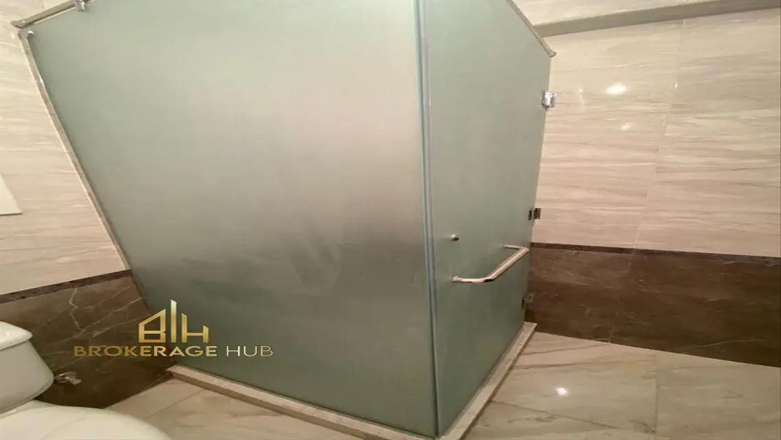 أى فيلا للايجار لوكيشن مميز ماونتن فيو هايد بارك,