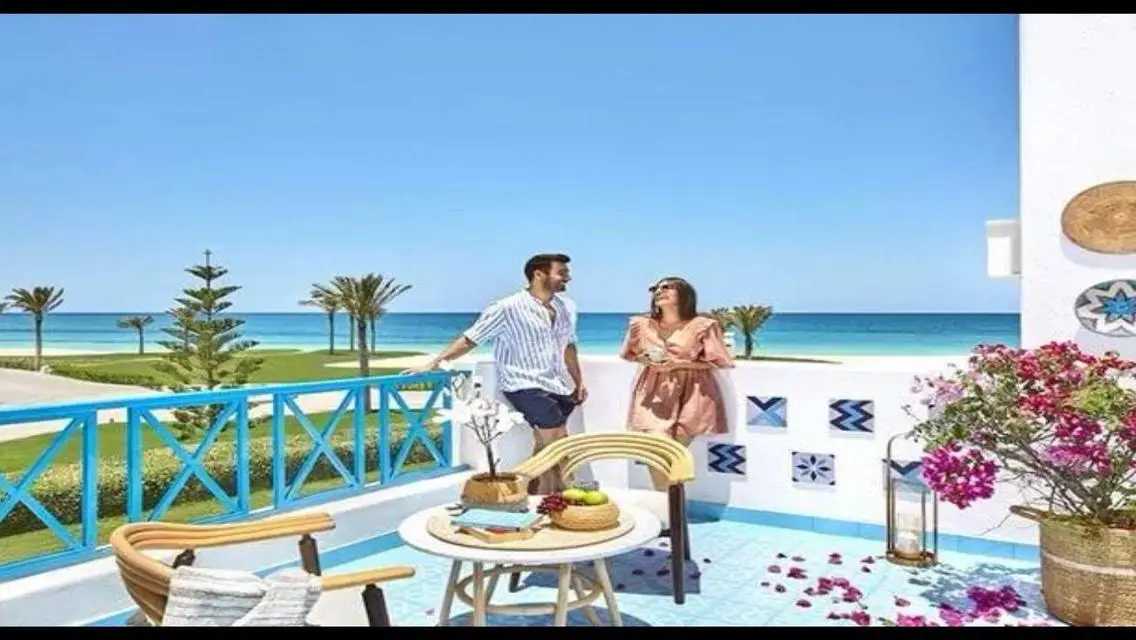 باطلاله مميزه مباشره علي حمام السباحه سكالا