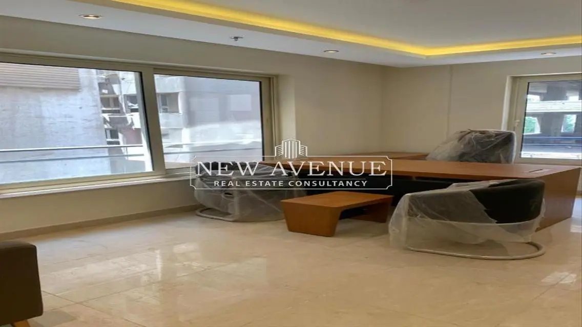 For Sale FF with furniture Office Ready To Move