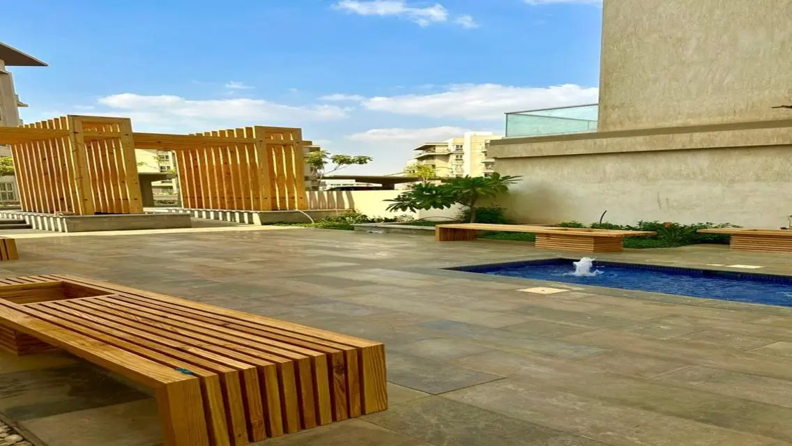 شقة بسعر رائع للبيع استلام فورى   