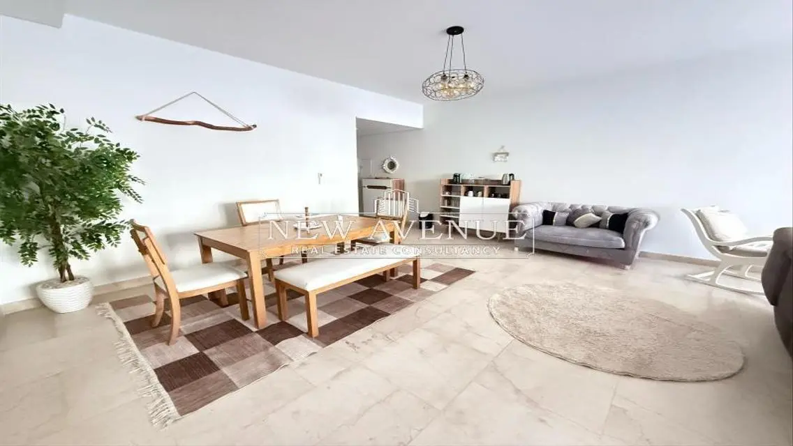 Fully furnished Ground apartment with garden