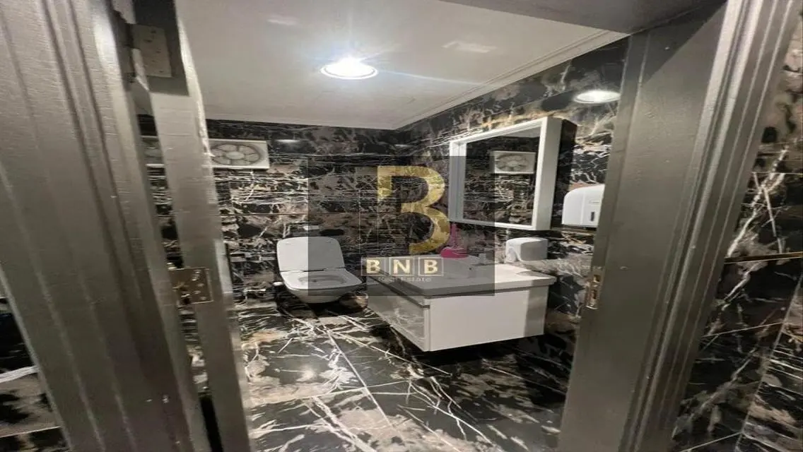 Finished office space 400sqm in 90th new cairo