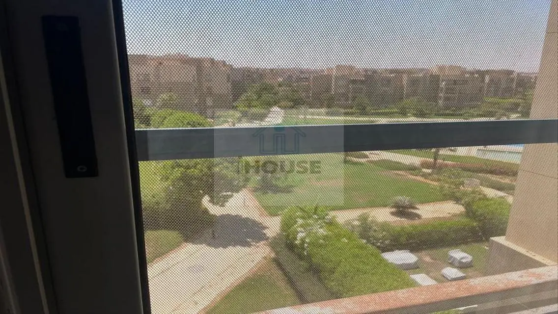 دوبلكس للبيع في كمبوند بالما باركس 208م