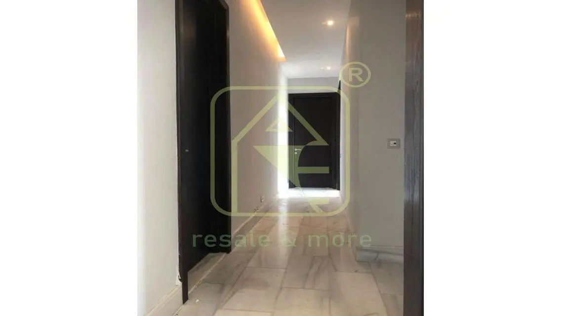 For Rent – Semi-Furnished Apartment in 40 West