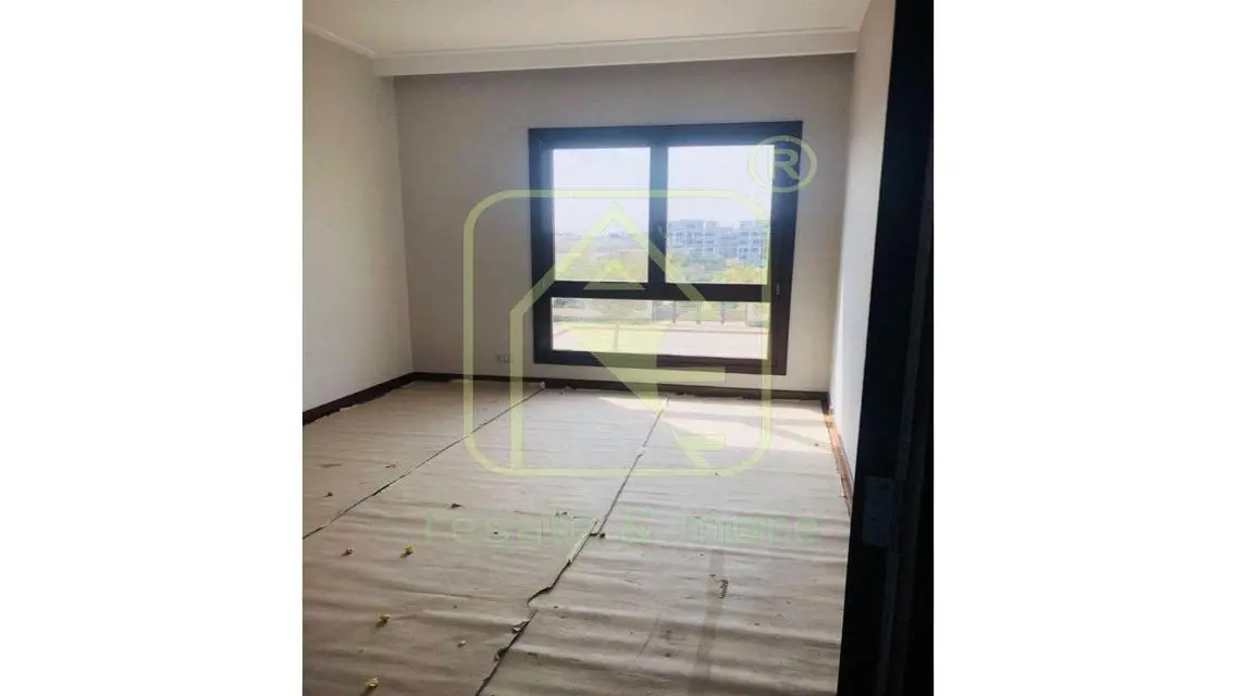 For Rent – Semi-Furnished Apartment in 40 West