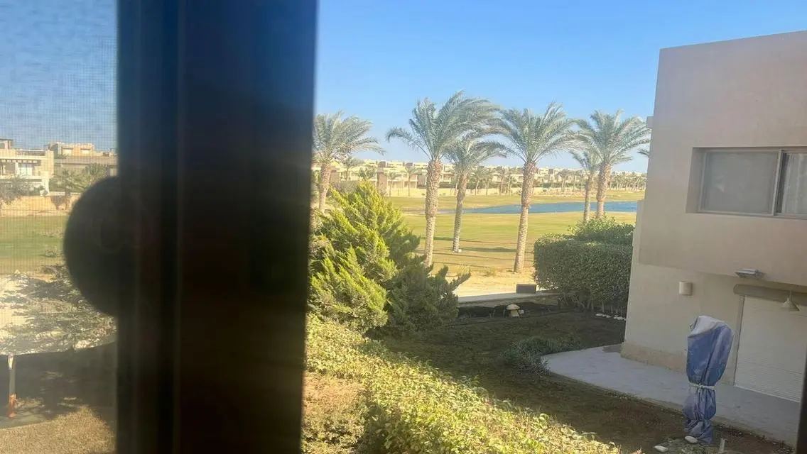 شقة فاخرة مع إطلالة رائعة للبيع