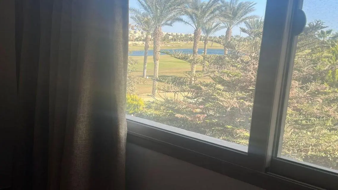 شقة فاخرة مع إطلالة رائعة للبيع