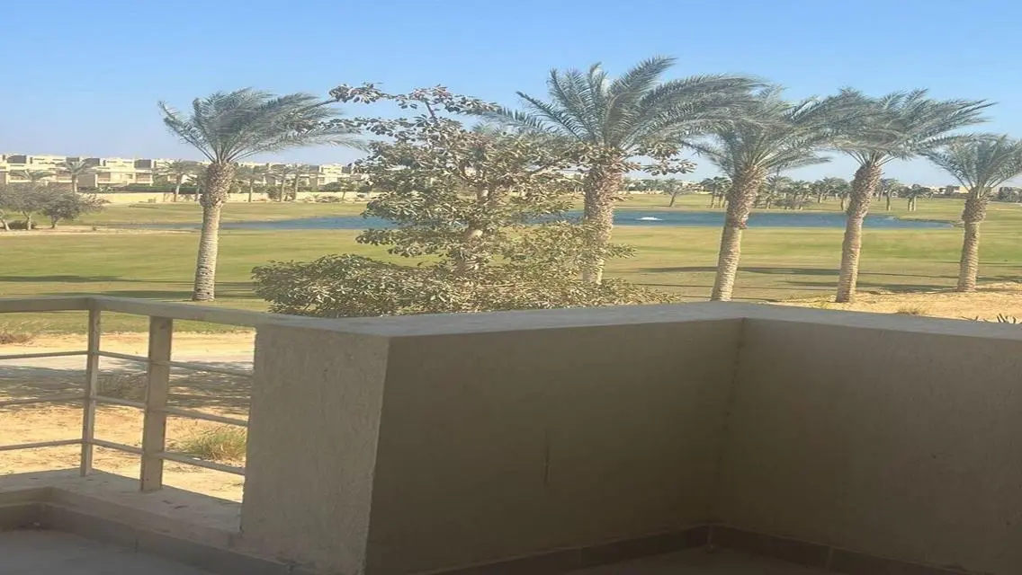 شقة فاخرة مع إطلالة رائعة للبيع
