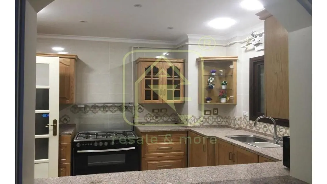 للايجار شقه ف وان١٦ سوديك