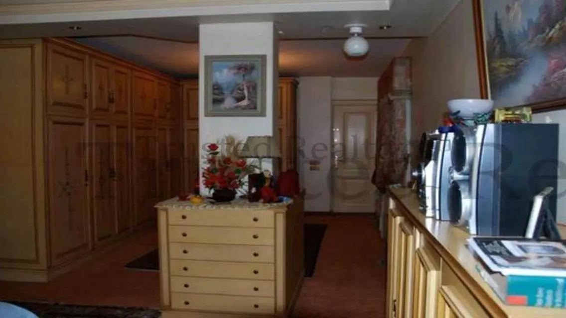 Luxurious 6 bedroom Penthouse for Sale in Hegaz St