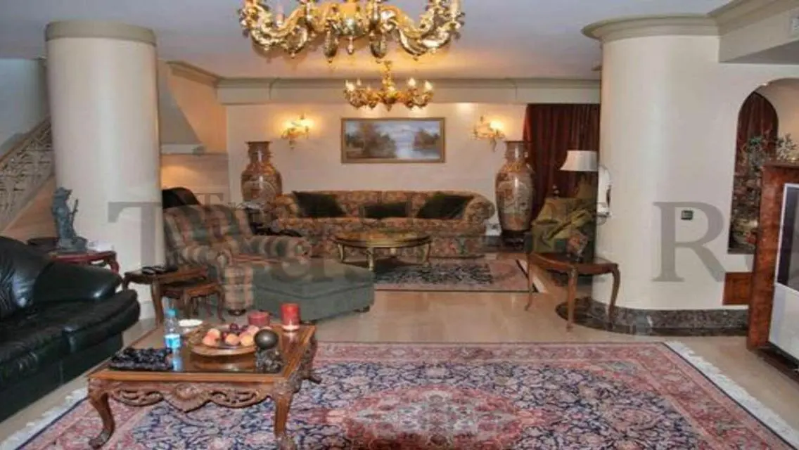 Luxurious 6 bedroom Penthouse for Sale in Hegaz St