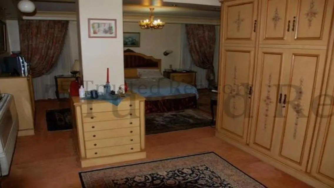 Luxurious 6 bedroom Penthouse for Sale in Hegaz St