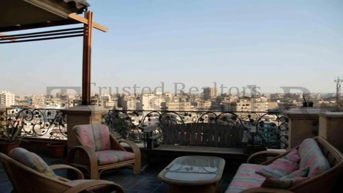 Luxurious 6 bedroom Penthouse for Sale in Hegaz St