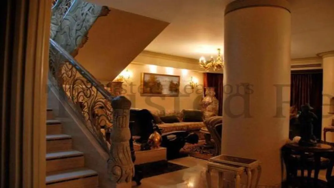Luxurious 6 bedroom Penthouse for Sale in Hegaz St