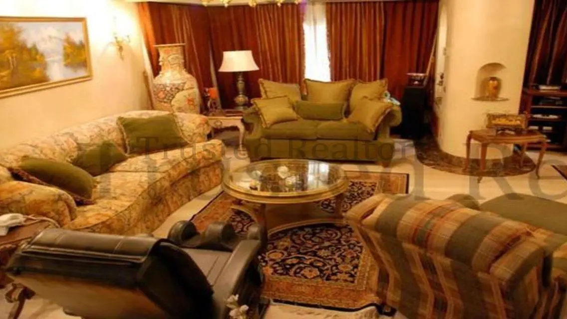 Luxurious 6 bedroom Penthouse for Sale in Hegaz St