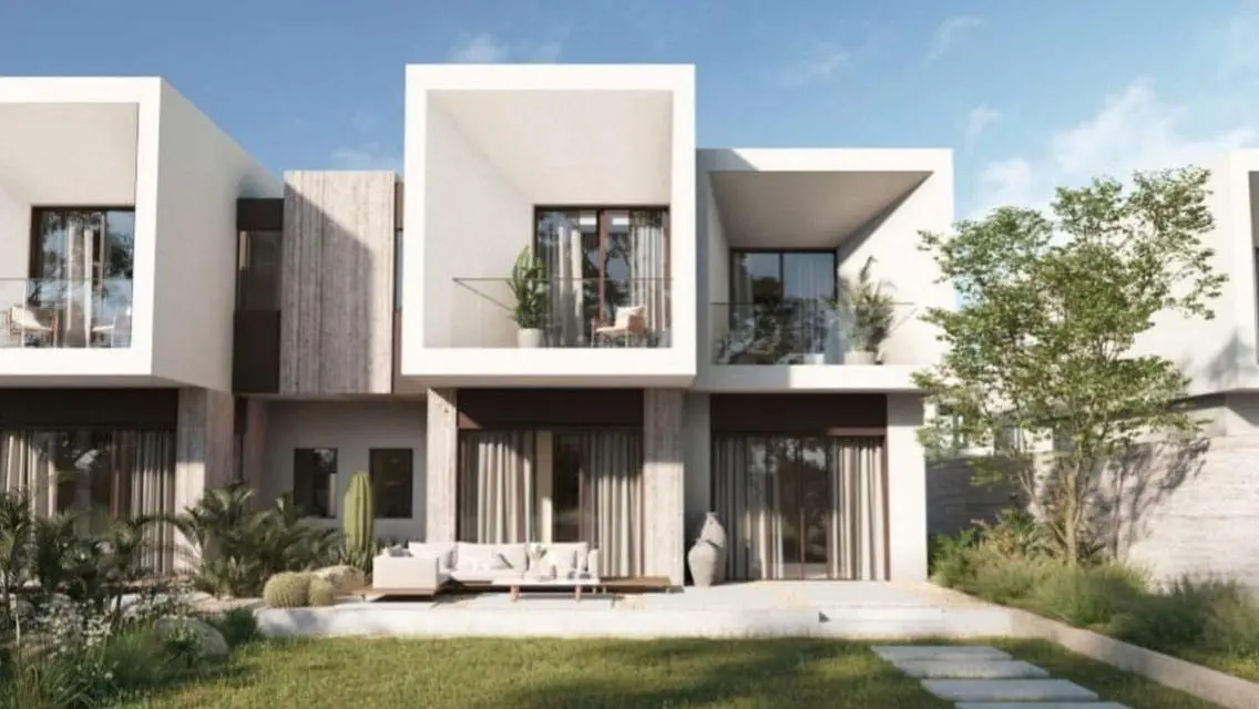 Finished Townhouse in Solana Ora near Beverly