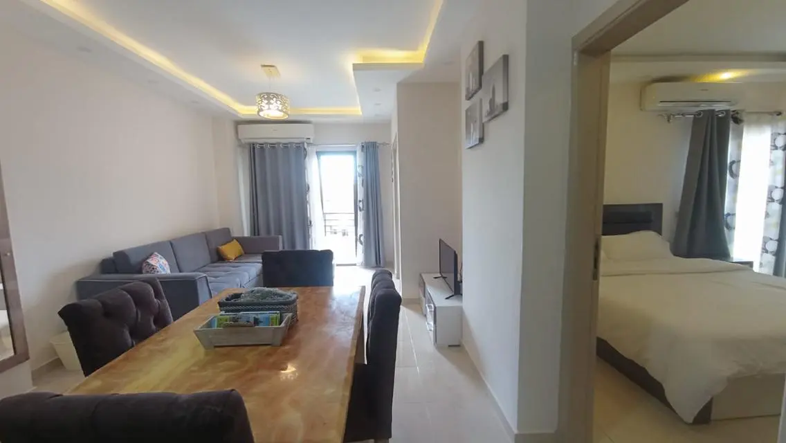 2 Bedroom with pool view