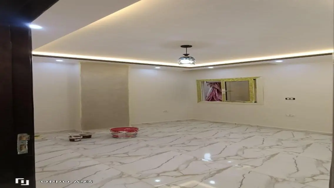 بسعر مميز جدا شقه اول سكن دور ثالث بافضل الاماكن