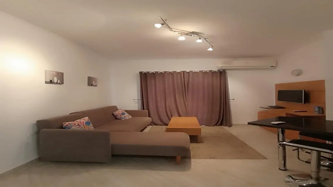 1 Br in Hurghada with only 35K English pound