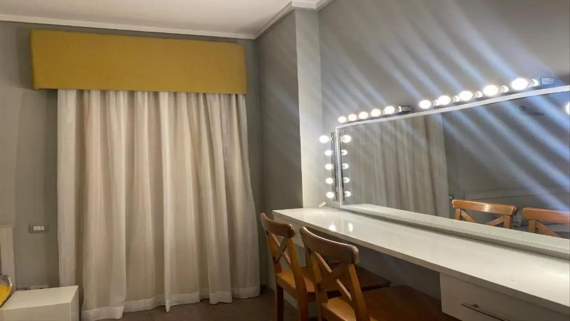 furnished studio with garden rent The Village