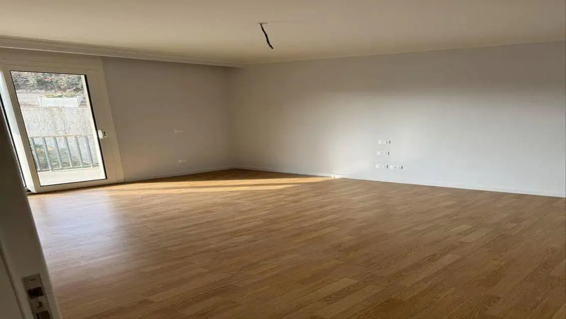 Ready to move finished apartment from ora