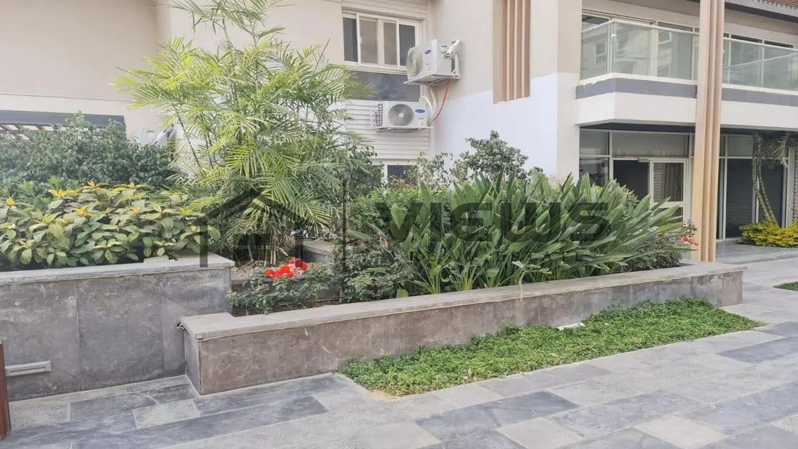 شقة فاخرة في I-City مع حديقة خاصة ومرافق مميزة