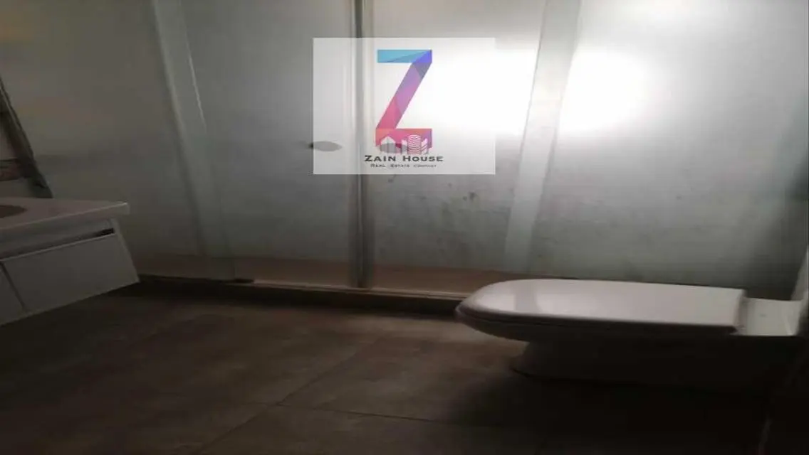 للبيع بنتهاوس بسلم داخلى و 4 غرف فيو حمام سباحه