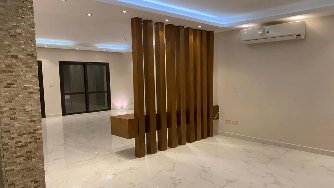 For Rent APT 3B prime location in Eastown Sodic 