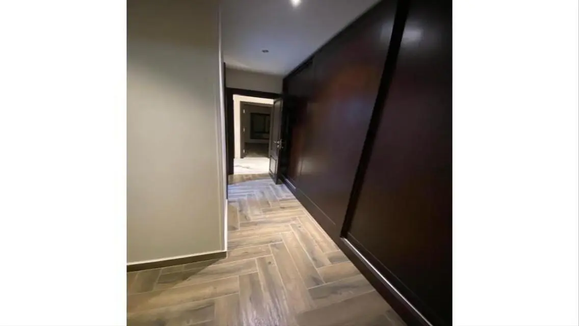 Semi furnished apartment 205m rent Eastown