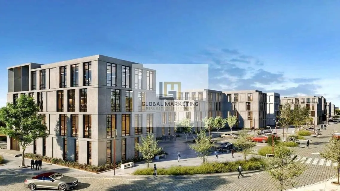 Complete building of 5800 m for rent in District 5
