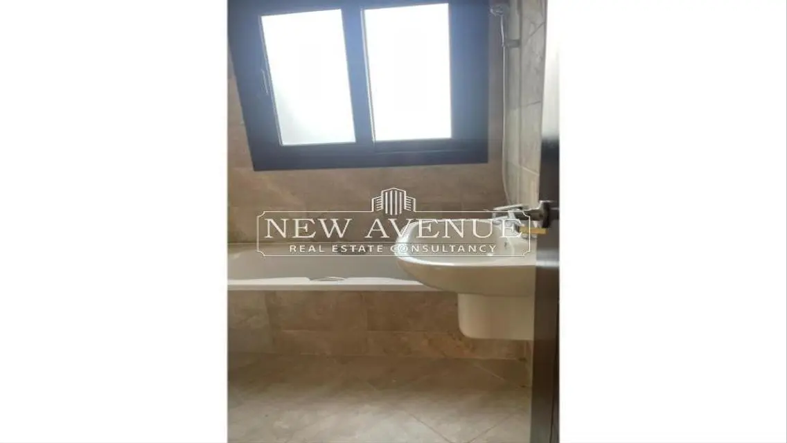 Townhouse Maisonette rent with double garden Hyde park