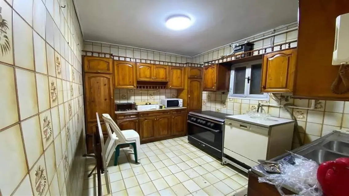 Afurnished apartment for rent ; Aouza